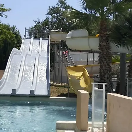 Mobil Familial Camping Agde
